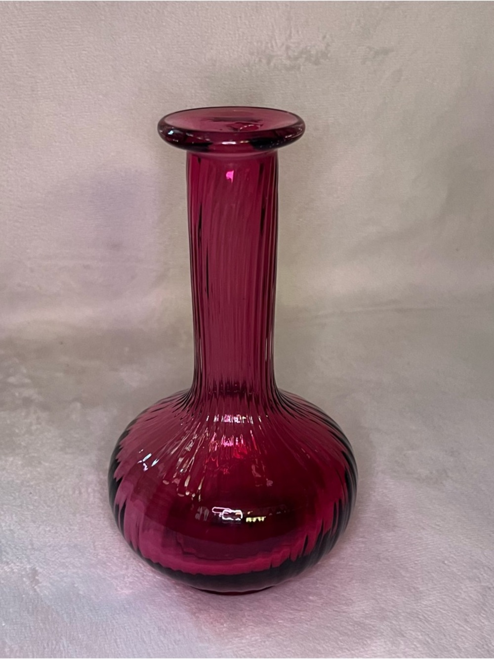 Pilgrim Cranberry Glass Ribbed Glass Vase